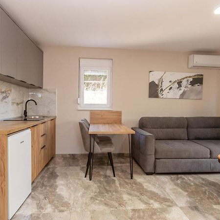 Ferienwohnung Posejdon Lux Utjeha Exterior foto