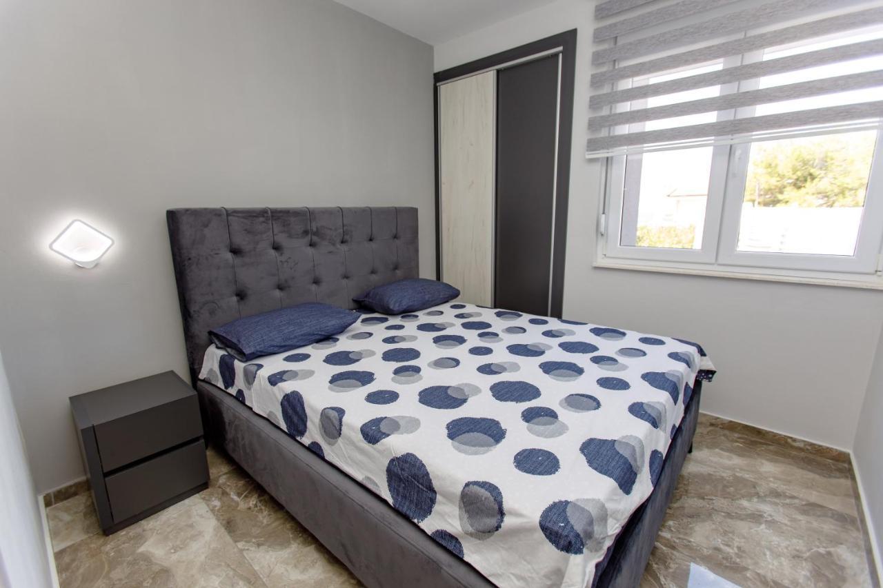 Ferienwohnung Posejdon Lux Utjeha Exterior foto