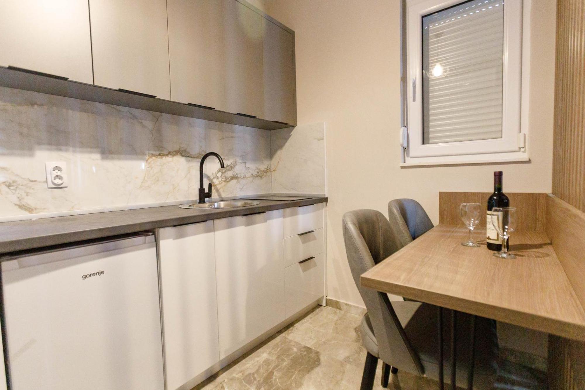 Ferienwohnung Posejdon Lux Utjeha Exterior foto