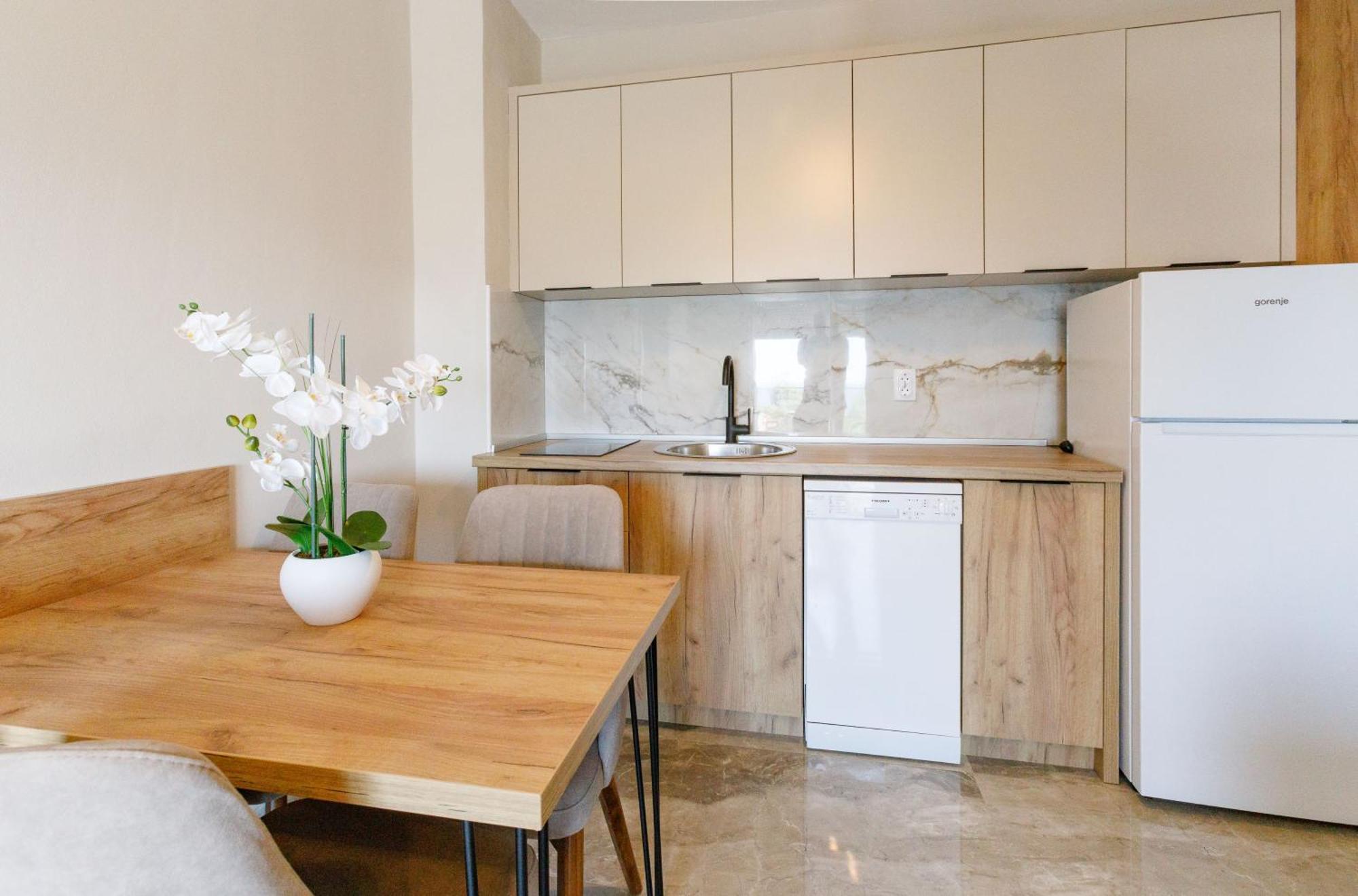 Ferienwohnung Posejdon Lux Utjeha Exterior foto